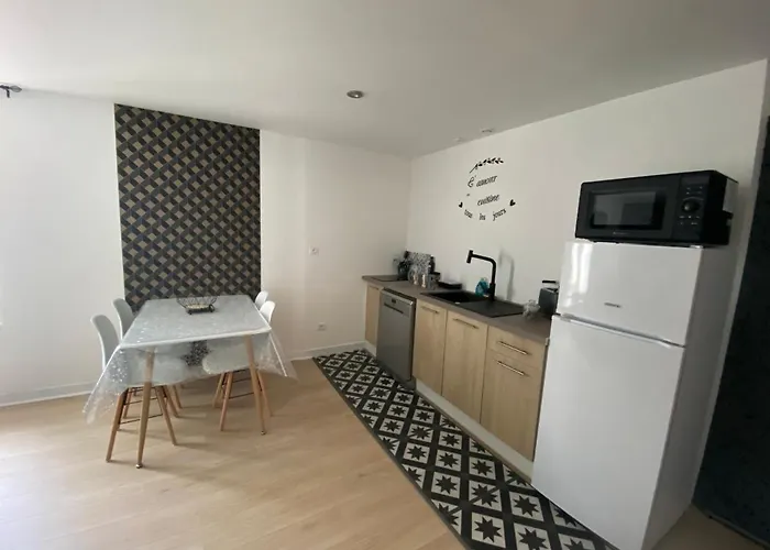 Bel Appartement 1Er Etage T2 4 Pers Avec Cour Les Cocons De Madenn